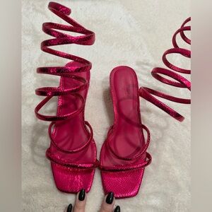 Gult Gaia wrap around sandals